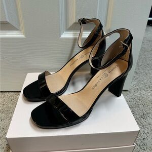 Chinese Laundry black patent heels